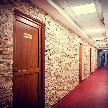 Perla Hotel Slănic-Moldova Екстериор снимка