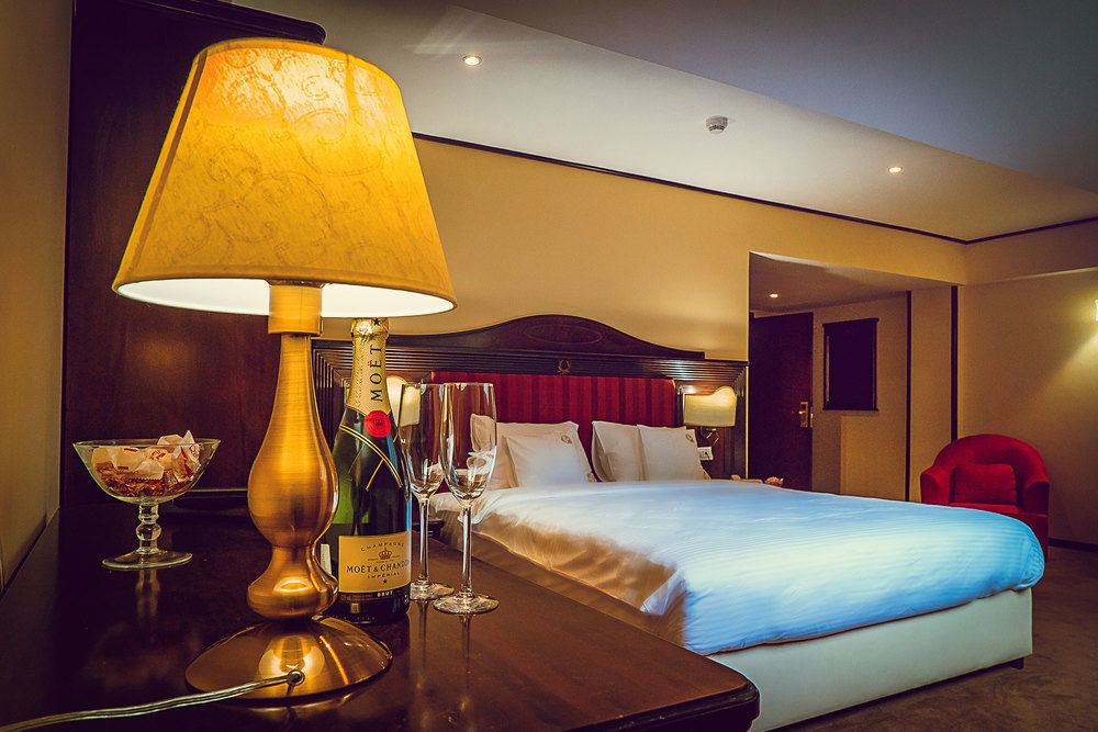 Perla Hotel Slănic-Moldova Екстериор снимка